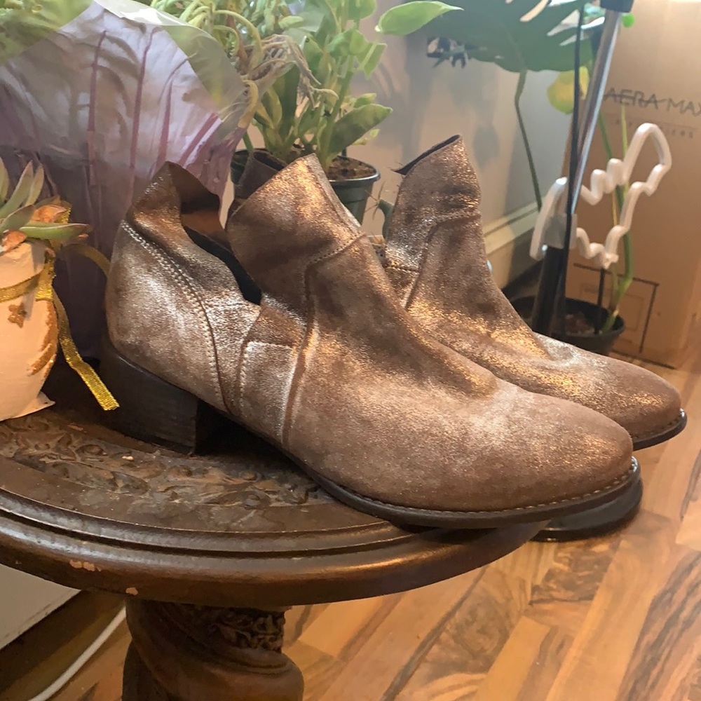 Seychelles Metallic Sparkly Bootie Sz 8